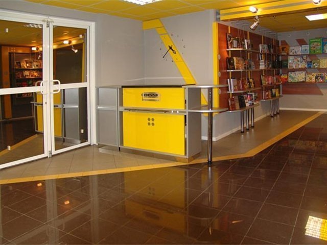 Стойка-ресепшен для книжного магазина - 1500х650х1100 мм